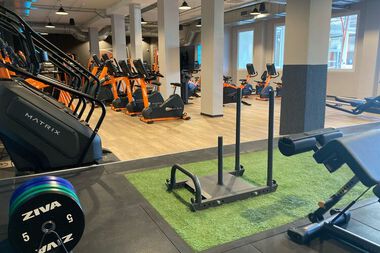 Basic-Fit L&uuml;denscheid Rathausplatz 24/7