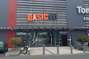 Basic-Fit Coigni&egrave;res Rue des Fr&egrave;res Lumi&egrave;re